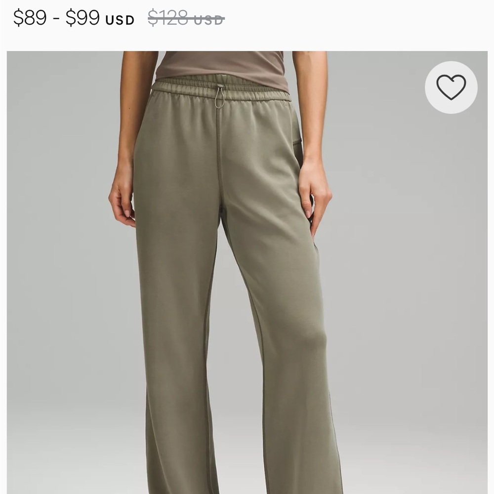 Lululemon Softstreme High-Rise Pant
Regular, olive green
